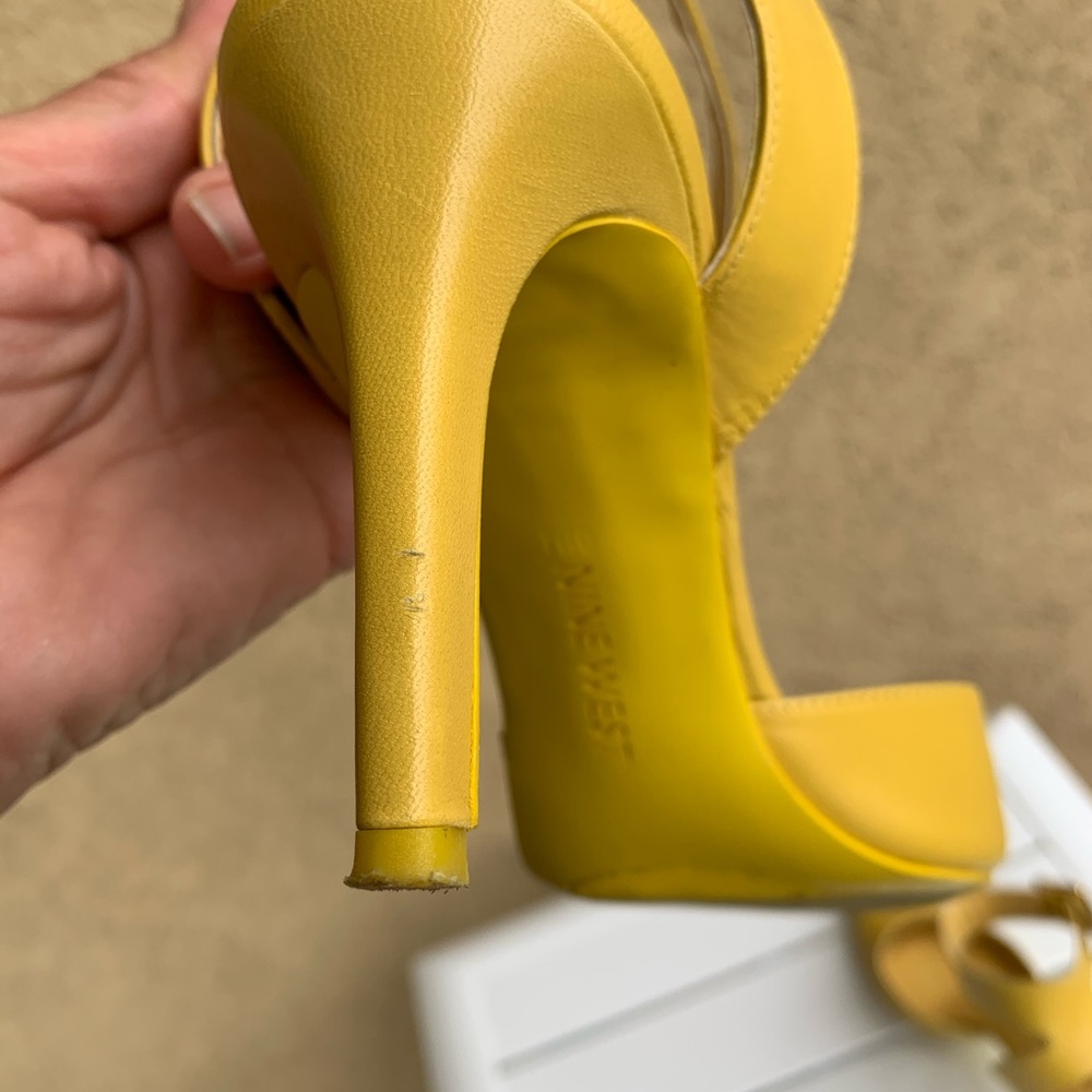 Nine West yellow leather pointy pumps sandals 8.5 - Picture 16 of 16